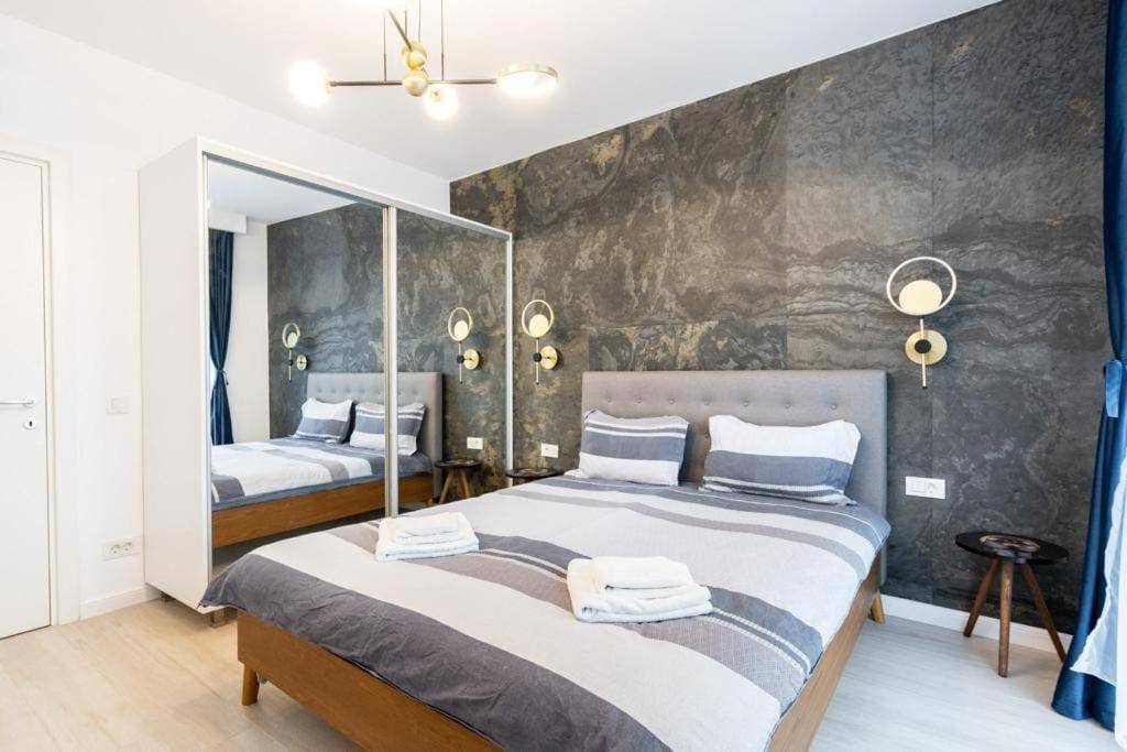 Blue Velvet Apartment Букурещ Екстериор снимка
